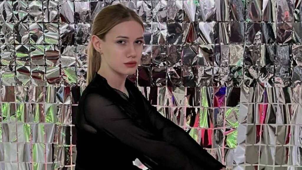 MarisMonares
