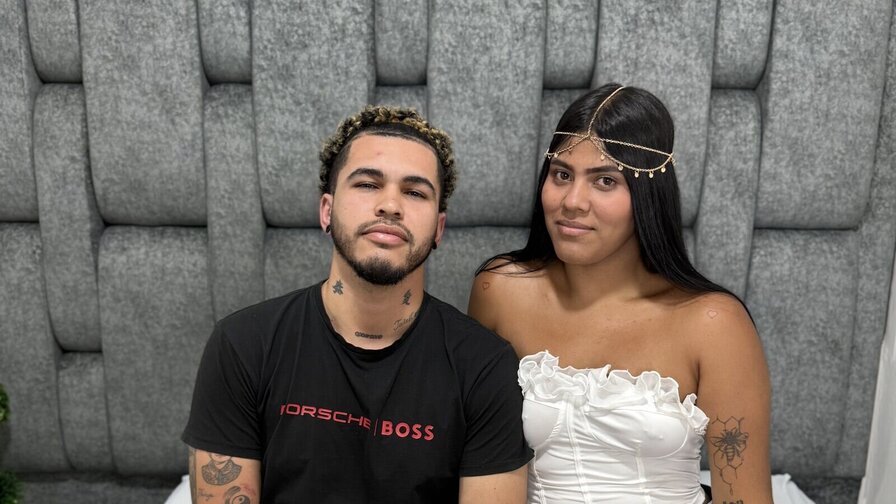 AmazonaAndLeo